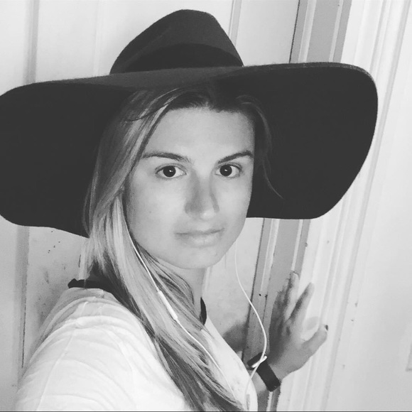 If it’s something I’ll wear, then I’ll share! - Picture 3 of 4